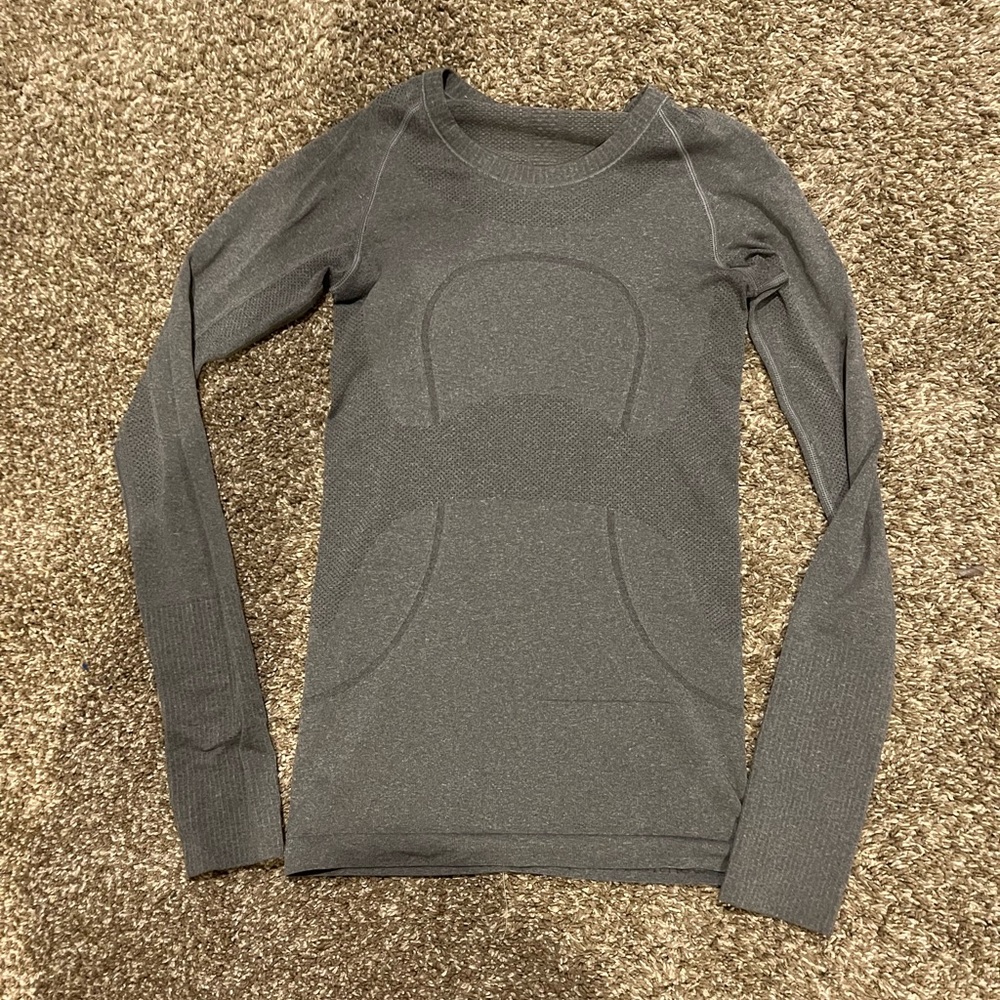 Lulu swiftly long sleeve gray